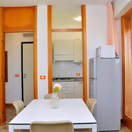 Sunny Flat With Terrace - Beahost Apartment Bibione